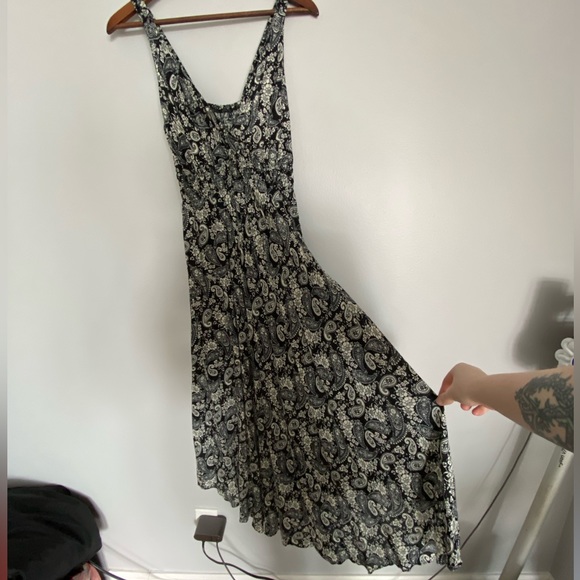 Paisley print flowy dress - Picture 2 of 4
